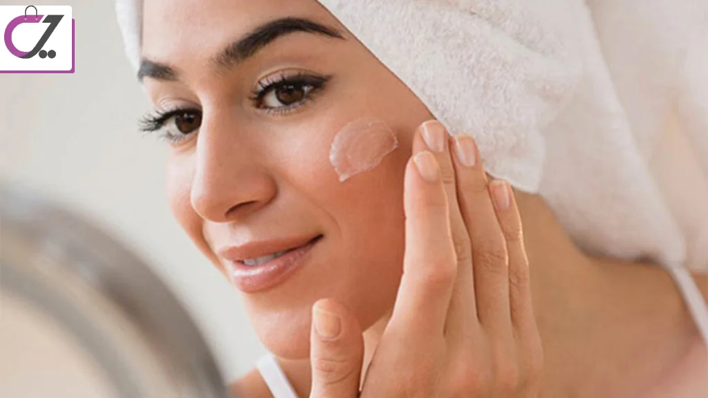 آیا ضدآفتاب فقط برای بیرون از خانه است؟